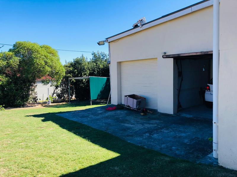 4 Bedroom Property for Sale in Gansbaai Central Western Cape